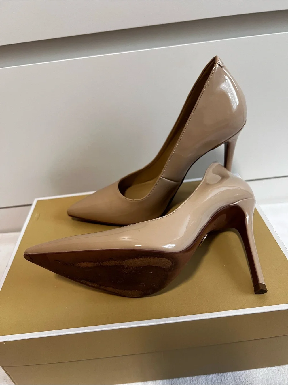 Michael Kors Patent Leather Pointed-Toe Pumps in Nude Size 6